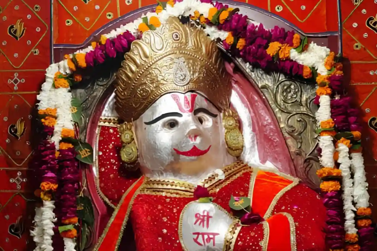 Gebi Hanuman Mandir Ujjain: the red vermilion-anointed swayambhu idol at the shrine near Dhaba Road