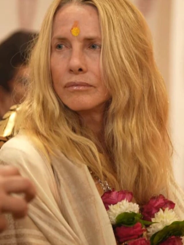 Laurene Powell Jobs, widow of Steve Jobs, visited Kashi Vishwanath Temple in Varanasi.