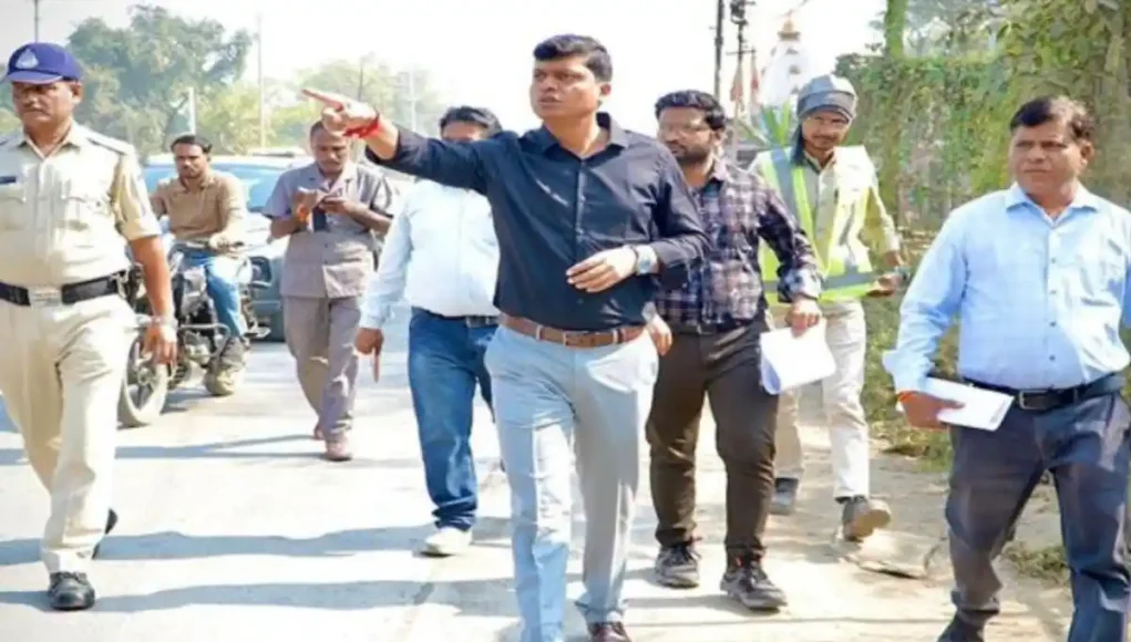 Collector Raushan Kumar Singh inspecting Simhastha-related road and bridge construction in Ujjain.